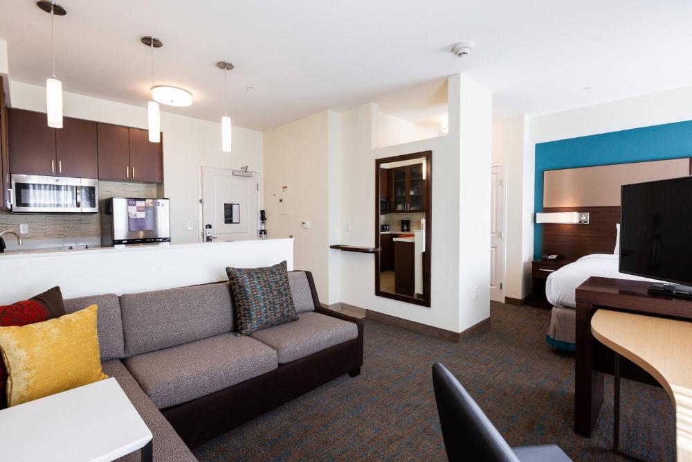 King Studio with Sofa Bed interior